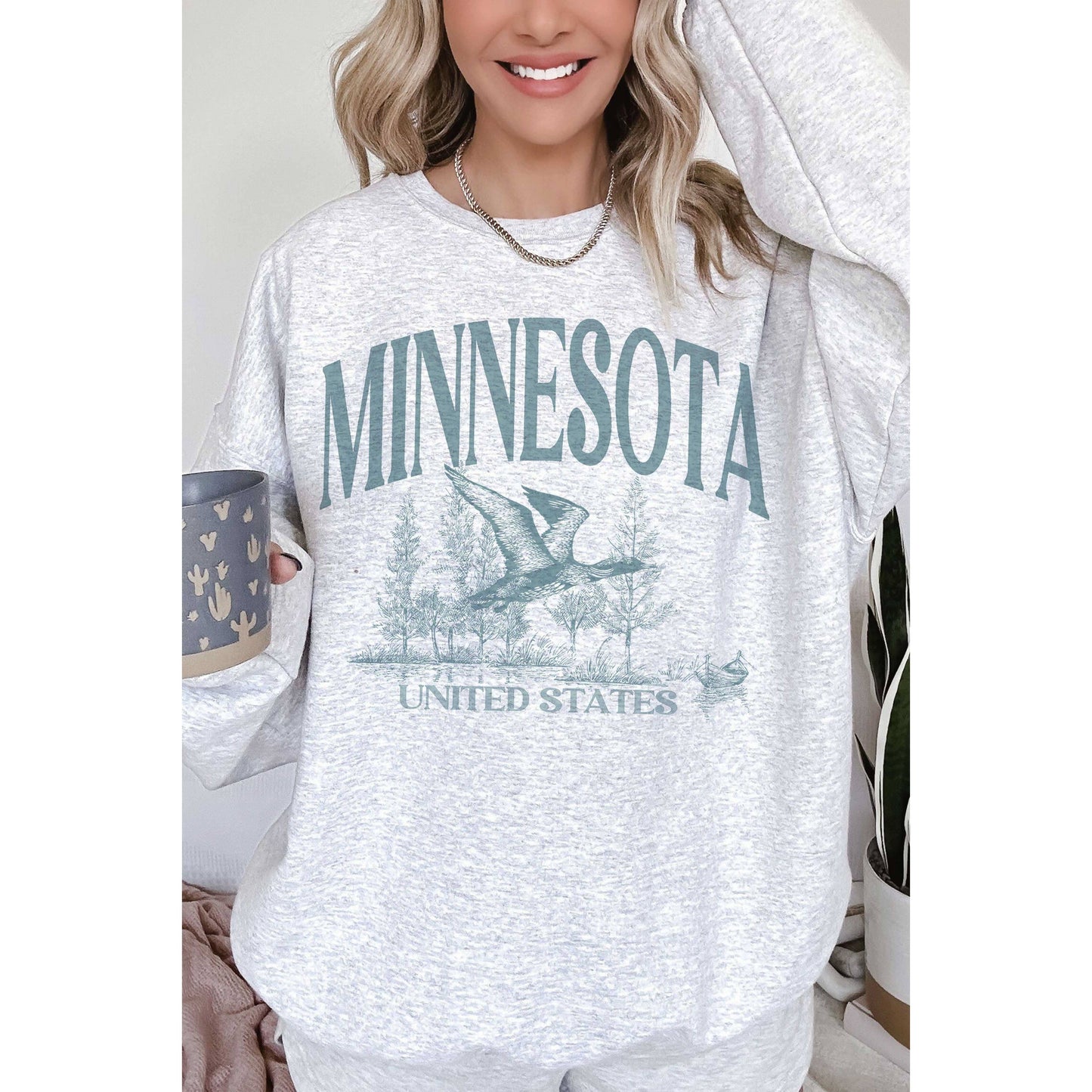 MINNESOTA Oversized Graphic Sweatshirt