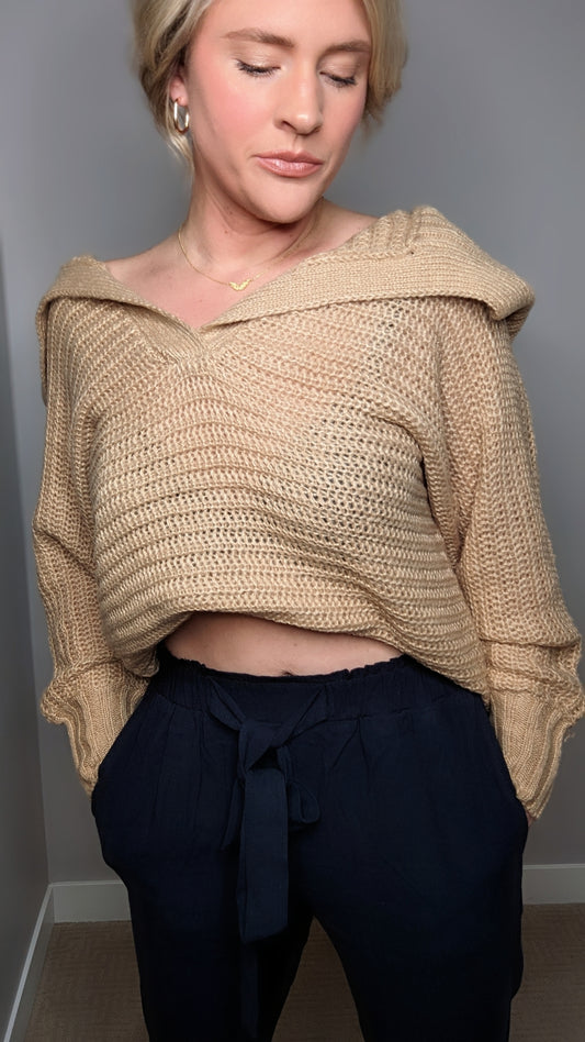 Robins ribbed Wide collared Sweater